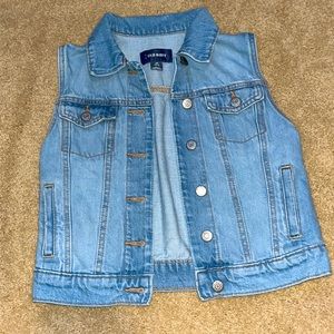 Girls sleeveless jean jacket
